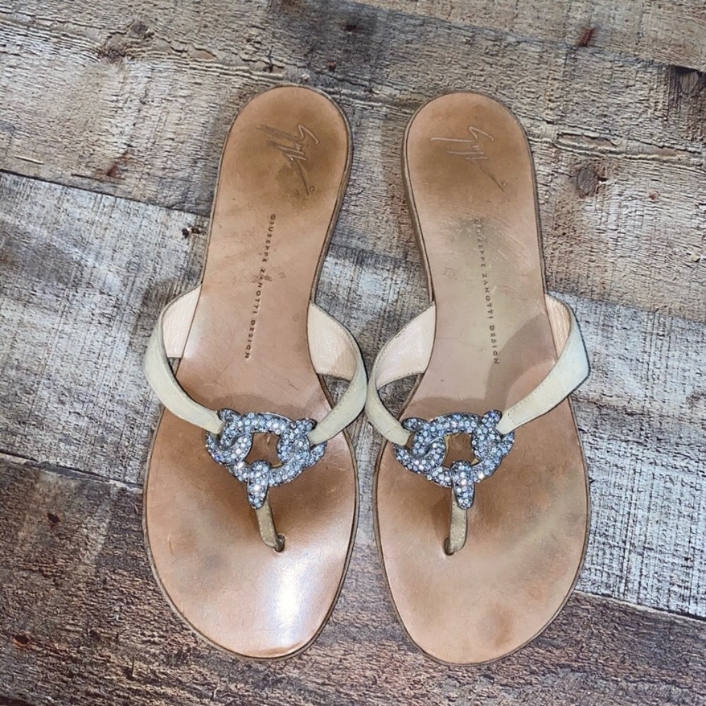 GIUSEPPE ZANOTTI Flat Sandals